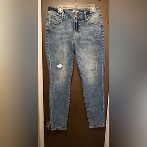 CAbi medium Blue size 12 cinch skinny Distressed Jeans